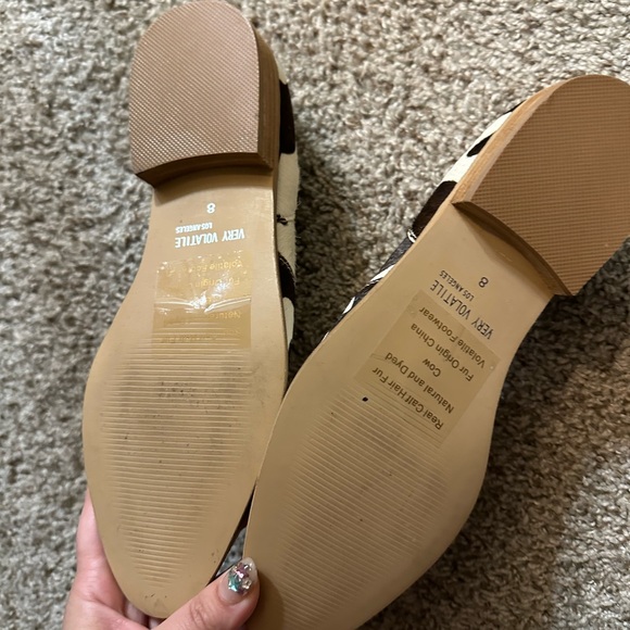 Very Volatile Women's Cow Print Loafers - Picture 4 of 4